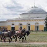 гордеев катается на русской тройке в хреновом